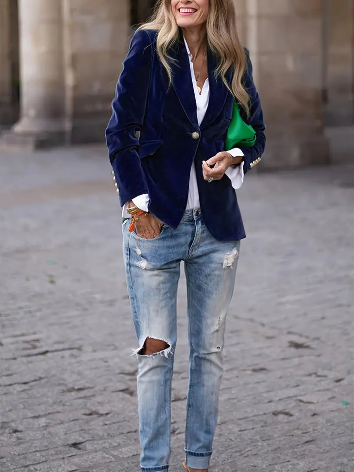 Selene – Tailored Velvet Blazer