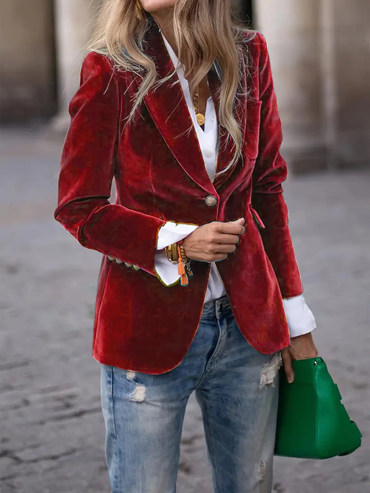 Selene – Tailored Velvet Blazer