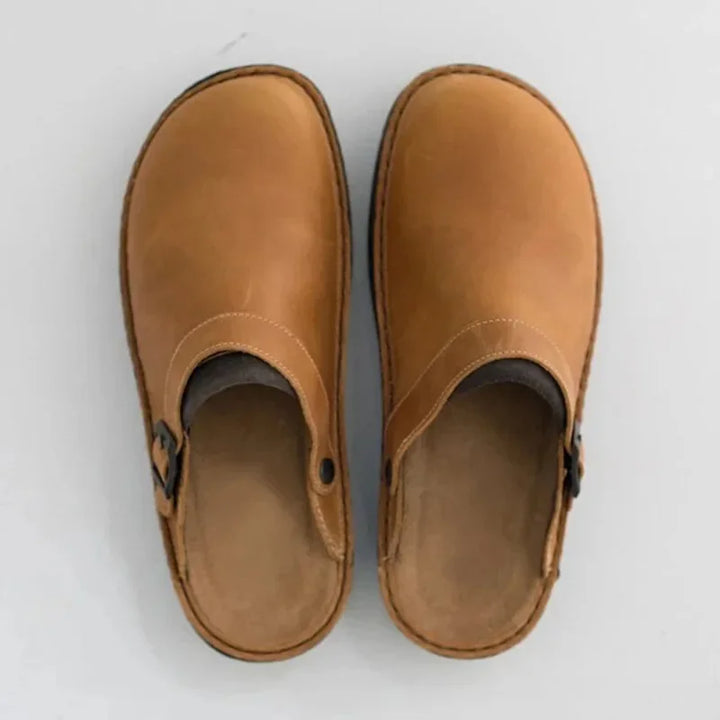 Amara – Adjustable Strap Leather Clogs